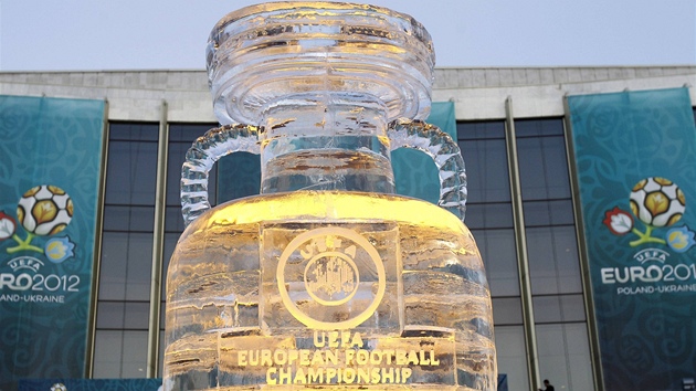 Kyjevský Palác umní ped losem mistrovství Evropy 2012.