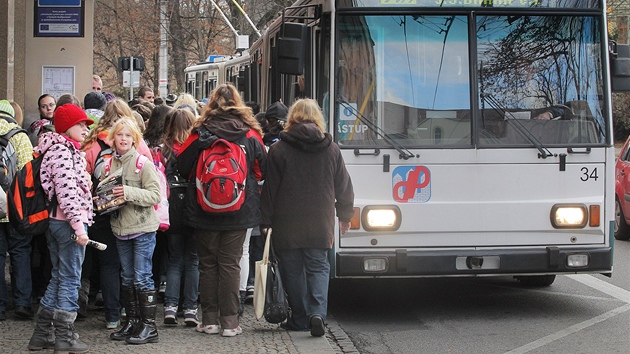 Dti ze Z Máj I a II, které jsou uzavené kvli nebezpenému azbestu, 