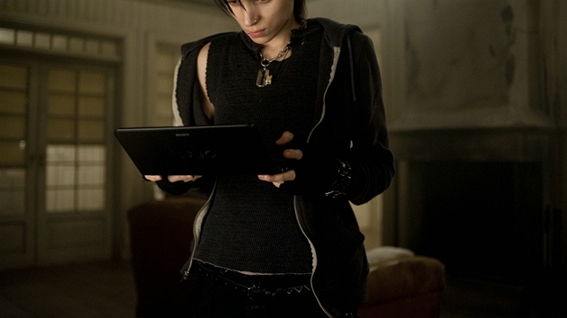 Z filmu Girl with the Dragon Tattoo (Mui, kte nenvid eny) Davida Finchera - Rooney Mara