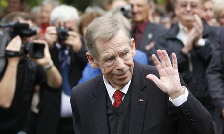 Václav Havel bhem slavnostního odhalení sochy amerického prezidenta Woodrowa