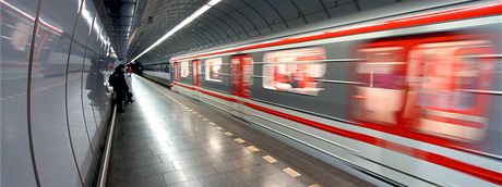 Metro na trase Háje Kaerov ve stedu 29. února nejezdilo z technických dvod.