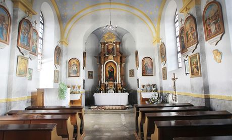 Nov opravená kaplika v obci Políkno na Jindichohradecku. Památka u je i
