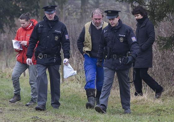 Poté, co na past upozornili ochránci policii, myslivec nejprve zapíral. Piznal