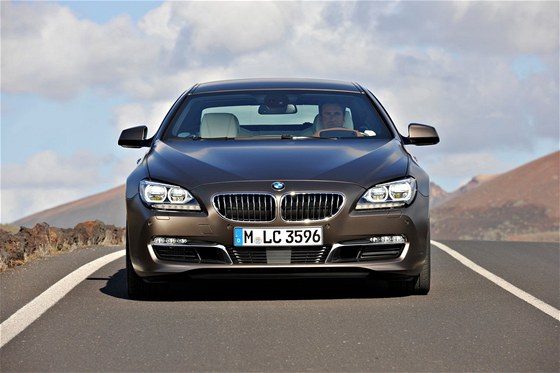Automobilka BMW svolává do servis 1,3 milionu aut kvli moným technickým problémm.