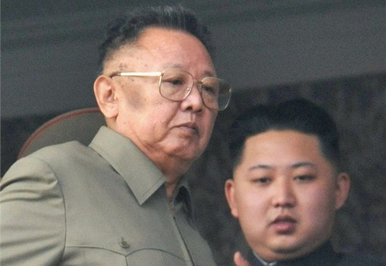 Kim ong-il se svým nejmladím synem Kim ong-unem, který se stal jeho následovníkem.