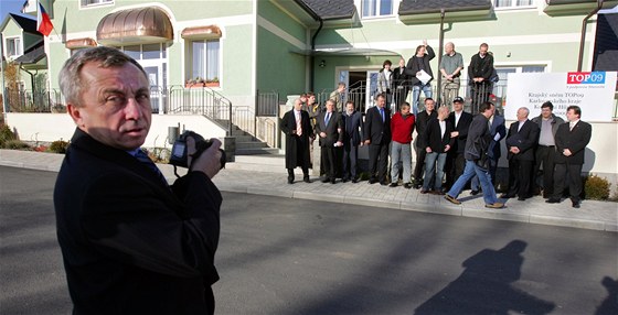 Jan Kopika si fotil na krajském snmu TOP 09 v roce 2009 tehdy jet stranické