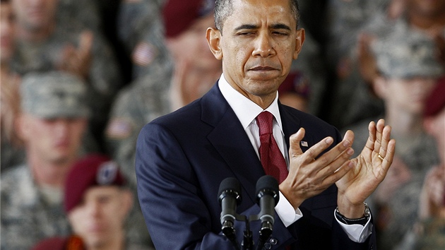 Americký prezident Barack Obama na základn Fort Bragg (14. prosince 2011)