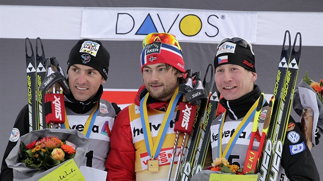 NA BEDN. eský bec na lyích Luká Bauer v závod na 30 km Svtového poháru