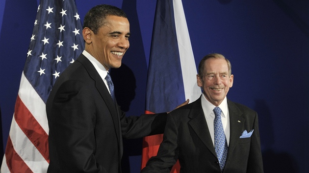 Václav Havel s americkým prezidentem Barackem Obamou během summitu EU-USA v Václav Havel s americkým prezidentem Barackem Obamou během summitu EU-USA v