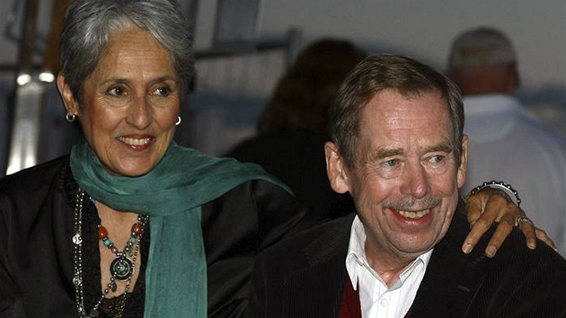 Pohoda 2008  Joan Baezová a Václav Havel  Trenín (19. ervence 2008)