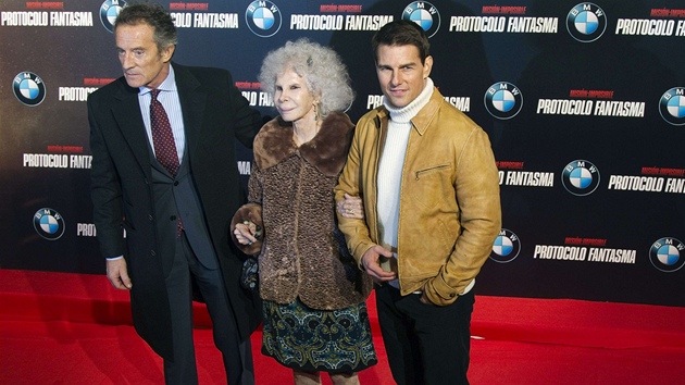 Tom Cruise, vévodkyn z Alby a její manel Alfonso Diez na premiée filmu