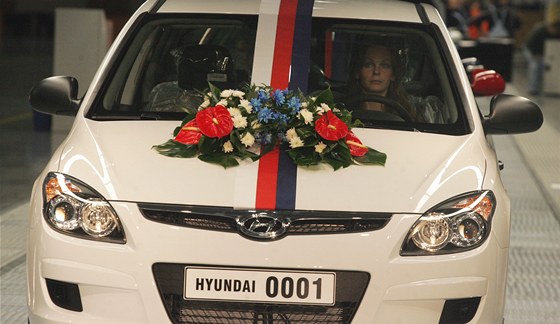 První vz Hyundai i30, který ped temi roky sjel z výrobního pásu noovické...