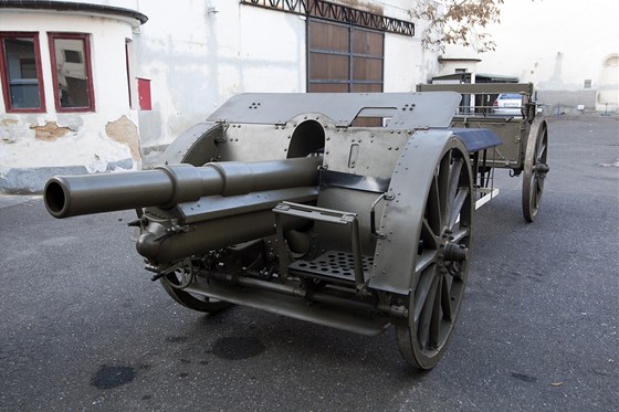 Historická lafeta, která vezla také Masarykovy ostatky (20. prosince)