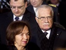 Prezident Václav Klaus s manelkou Liví,premiér Petr Neas (vlevo) a éfka...