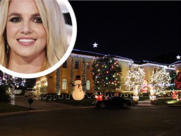 Americká zpvaka Britney Spears si v oblasti San Fernando Valley v Los Angeles