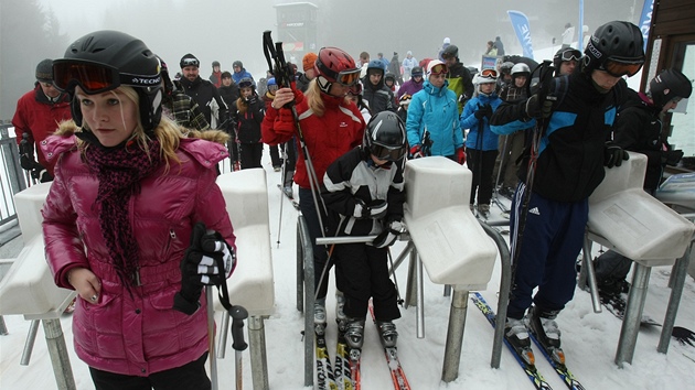 piák v dob vánoních prázdnin denn navtíví na tisíc lya a snowboardist.