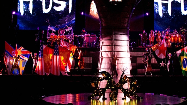Cirque du Soleil : z pedstavení Michael Jackson - The Immortal World Tour