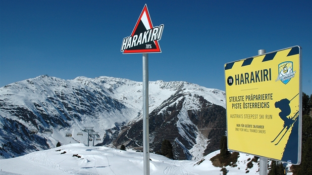 Údajn nejvtí lyaský komplex na Zemi, Portes du Soleil, má podle Christopha Schrahe jen 402 km místo oficiálních 650 km sjezdovek, ím padá a na tvrtou píku svtového ebíku.