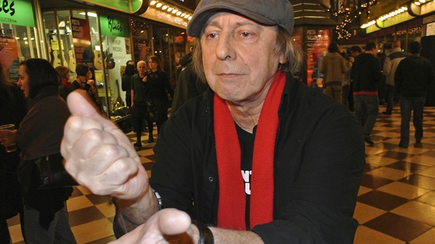 POCTA VH V LUCERNĚ. Boris Hybner POCTA VH V LUCERNĚ. Boris Hybner