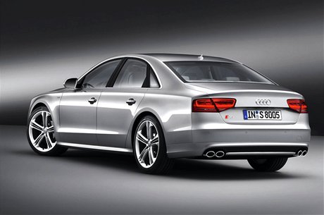 Audi S8