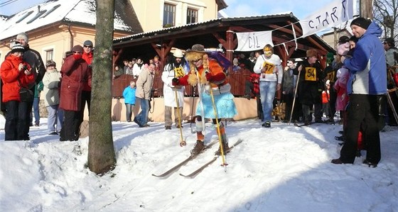 Tradiní závod na historických lyích v Polnice patí k vyhledávaným