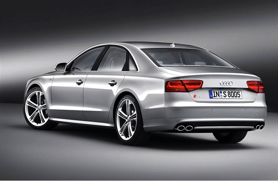 Audi S8