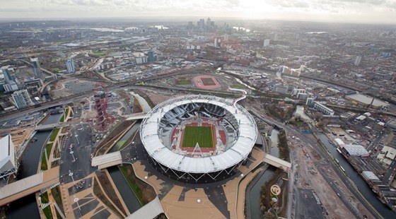 OLYMPIJSKÝ  POHLED. Londýn dostal nový dárek - olympijský stadion.