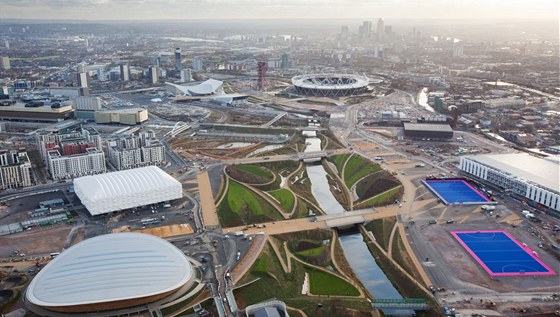 OLYMPIJSKÝ AREÁL. Centrum olympijských her v Londýn dostává jasnou podobu,