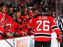 SE DOBREJ AMPNE! Hokejist New Jersey Devils gratuluj Patrikovi Eliovi ke