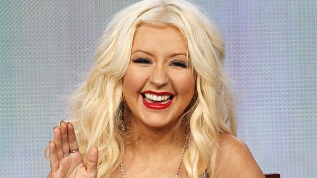Christina Aguilera si z kil navíc nic nedlá (2012).