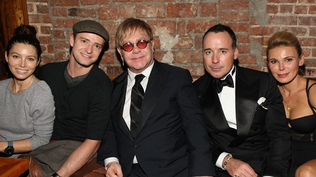 Jessica Bielová, Justin Timberlake, Elton John, David Furnish a Diana