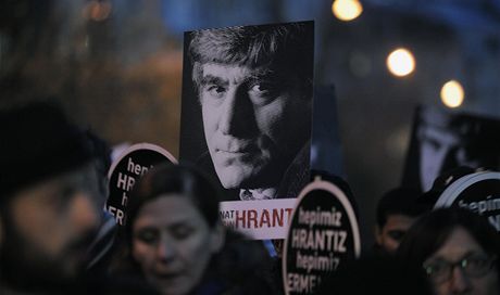 Spravedlnost pro Hranta! Pochod stoupenc zavradného novináe Hranta Dinka v