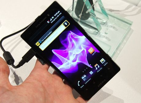 Xperia ion má tém vechny aspekty letoních nejlepích mobil.