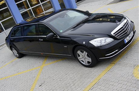 Mercedes-Benz S 600 Pullman Guard