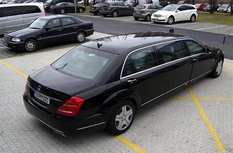 Mercedes-Benz S 600 Pullman Guard