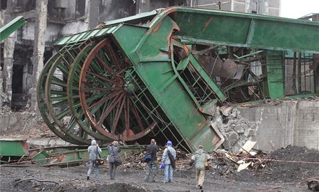 Duben 2008 - likvidace Dolu Dukla u Havíova. Pro havíe velmi smutný pohled.