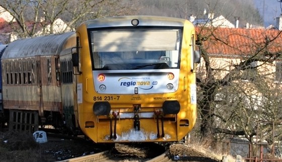 Auto se stetlo s vlakem Regionova