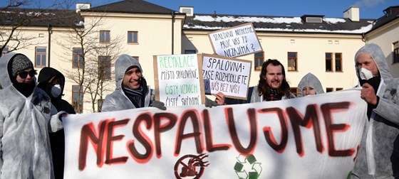 Proti stavb velké spalovny komunálního odpadu v Jihlav protestovaly tém dv