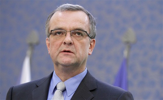 Ministr financí Miroslav Kalousek se opel do Alexandra Vondry.