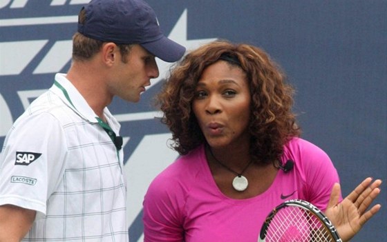 AMERICKÁ DVOJICE. Andy Roddick a Serena Williamsová u spolu absolvovali