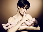 Osobnosti pomáhají opuštěným dětem. Rychlobruslařka Martina Sáblíková s Osobnosti pomáhají opuštěným dětem. Rychlobruslařka Martina Sáblíková s