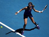 FOREHAND. Petra Kvitov v utkn Australian Open proti rusk tenistce Ve