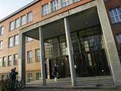 Obchodní akademie a Jazyková škola v Hradci Králové Obchodní akademie a Jazyková škola v Hradci Králové