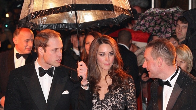 William a Kate, vévoda a vévodkyn z Cambridge, na premiée Spielbergova filmu