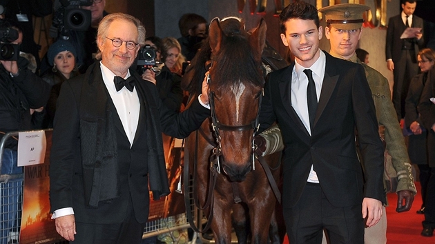 Steven Spielberg na londnsk premie filmu Vlen k