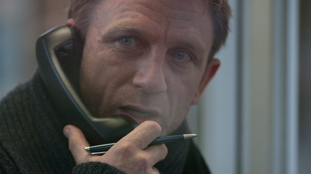 Daniel Craig ve filmu Mui, kteí nenávidí eny