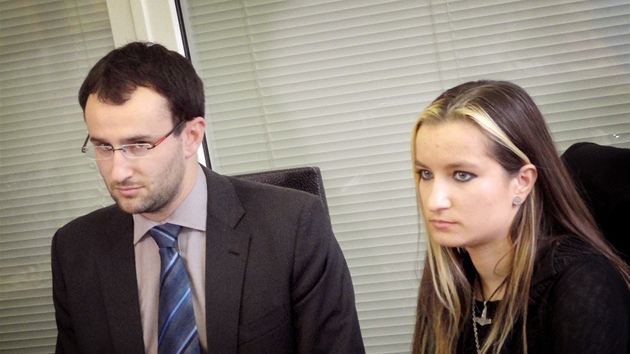Advokát Petr Kočí a jeho klientka Lucie Šlégrová z DSSS Advokát Petr Kočí a jeho klientka Lucie Šlégrová z DSSS