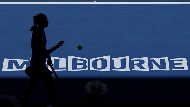 SILUETA FAVORITKY. Petra Kvitová ve svém úvodním vystoupení na Australian Open. 