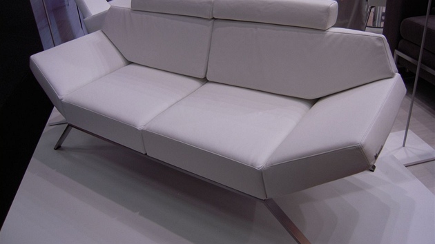 Z pohovky Slowfox od firmy Formdesign snadno vytvoíte chaise longue.