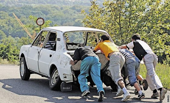 Kontroly autovraky odhalí, ale podle Trila u policie nezabrání jejich návratu na silnice. (ilustraní snímek)